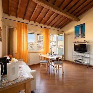 Apartment Attico Amorino, Florence